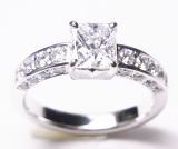 プリンセスダイヤリング　1.0ｃｔ　手作り