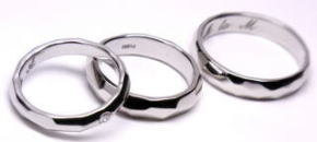 ハンマー仕上げ結婚指輪　手作り作品