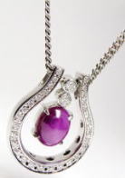 馬蹄ペンダント　宝石工房ながお