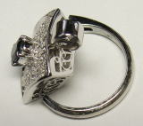 サファイヤリングのウデを外す