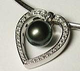 ハートペンダント黒真珠　手作り