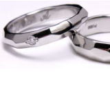 ハンマー仕上げの結婚指輪を手作り　宝石工房ながお