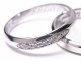 結婚指輪に後からメレを入れました　宝石工房ながお