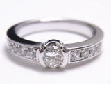 ダイヤリング　0.31ｃｔ　手作り