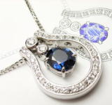 サファイヤ　馬蹄ペンダント