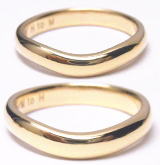 オパール　馬蹄ペンダント