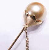 ピンブローチ　奄美ゴールド真珠　手作り
