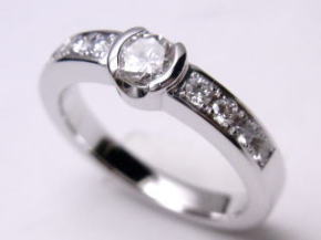 0.31ｃｔダイヤリング　手作り