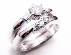 ダイヤリング　0.23ｃｔ　セットリング