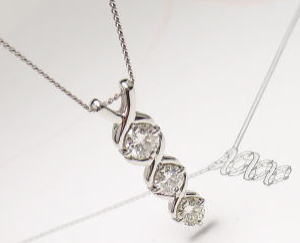 ３石　ダイヤペンダント　手作り　宝石工房ながお