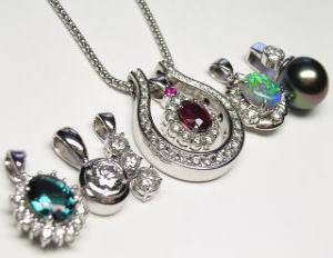 着せ替え出来るペンダント　宝石工房ながお