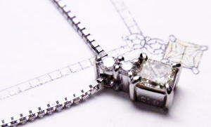 プリンセスダイヤペンダントオーダーメイド　宝石工房ながお