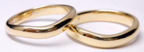 18金結婚指輪　鍛造で手作り