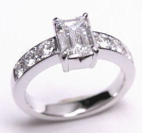 角ダイヤリング1.29ｃｔ　リフォーム作品