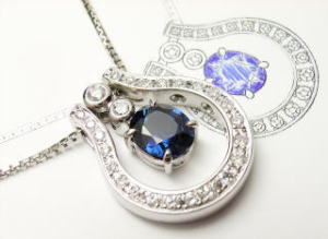 馬蹄着せ替えペンダント　サファイヤ　宝石工房ながお