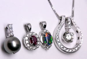 ブラックオパールの指輪　オーダーメイド　宝石工房ながお