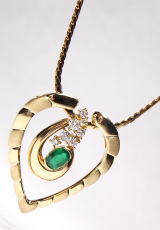 エメラルドのハートペンダント　宝石工房ながお