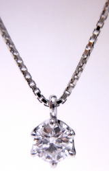 ダイヤペンダント0.537ｃｔ　王冠型を手作り　宝石工房ながお