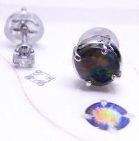 オパールとダイヤピアス　オーダーメイド　宝石工房ながお