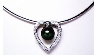 ハートペンダント　黒真珠　宝石工房ながお