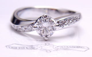 エンゲージリング　オーダーメイド　宝石工房ながお