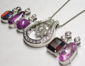 馬蹄ペンダント　中石取替　宝石工房ながお